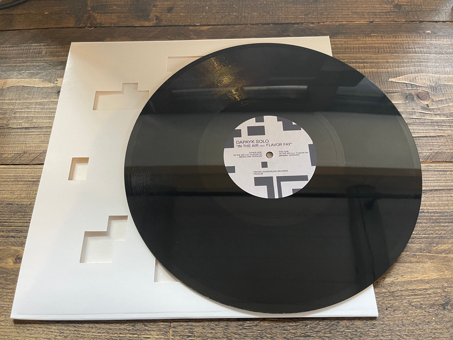 Dapayk Solo "In The Air feat. Flavor Fay", 12" single piece, white edition