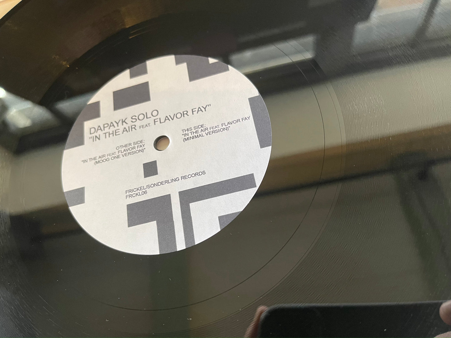 Dapayk Solo "In The Air feat. Flavor Fay", 12" single piece, white edition