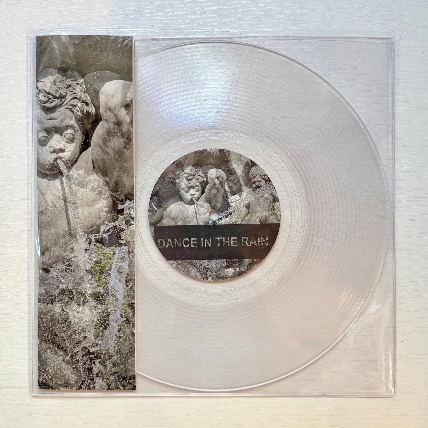 Niklas Worgt "Dance in the rain" (Frue047) + vinyl excl track