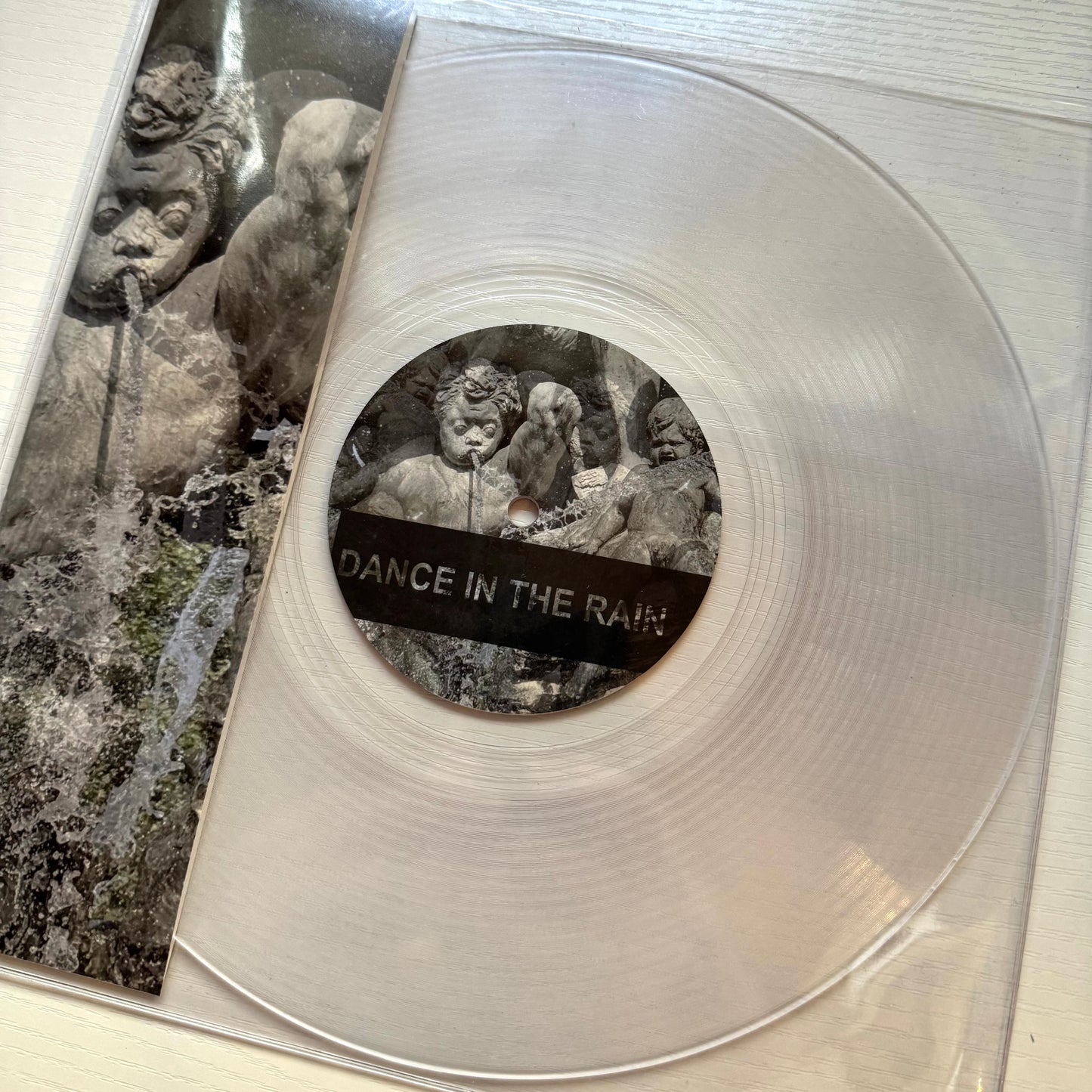 Niklas Worgt "Dance in the rain" (Frue047) + vinyl excl track